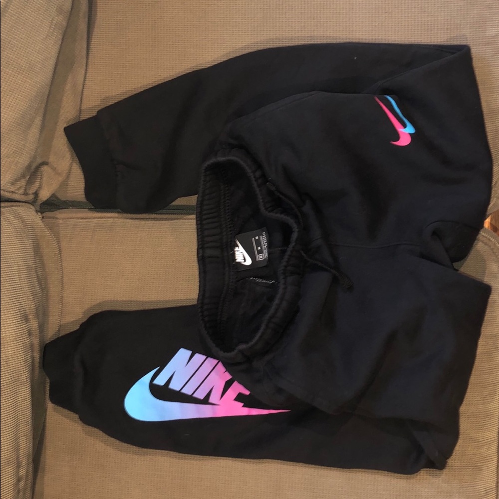 Girls Nike Sweats